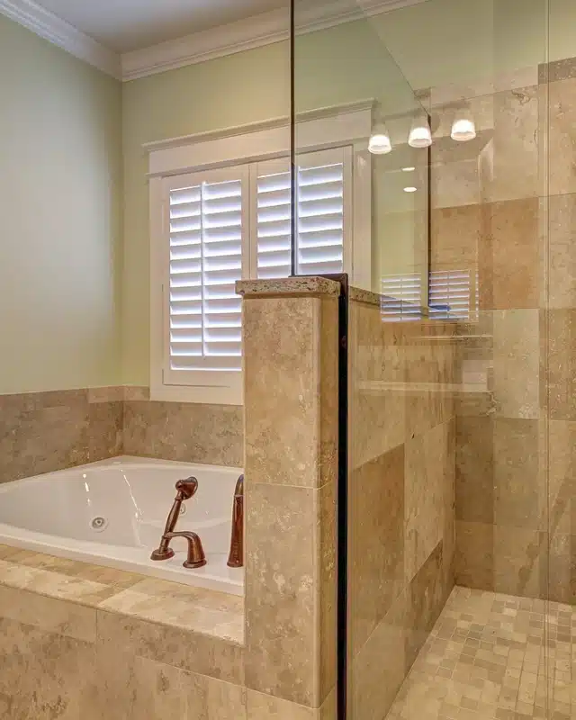 Obrasur - Reformas en Huelva 11 home-remodeling-bathroom.jpg