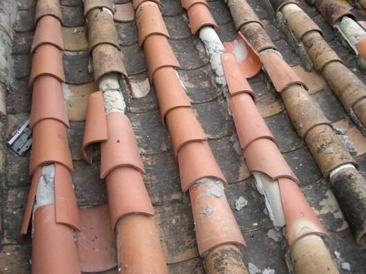 arreglo de goteras en huelva reparaciones rapidas y efectivas