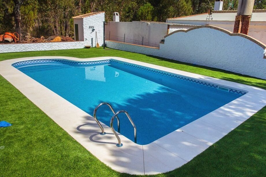 construccion de piscinas en huelva descubre nuestra experiencia