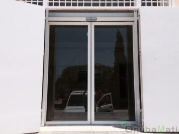 instalacion de puertas de cristal en huelva elegancia y seguridad