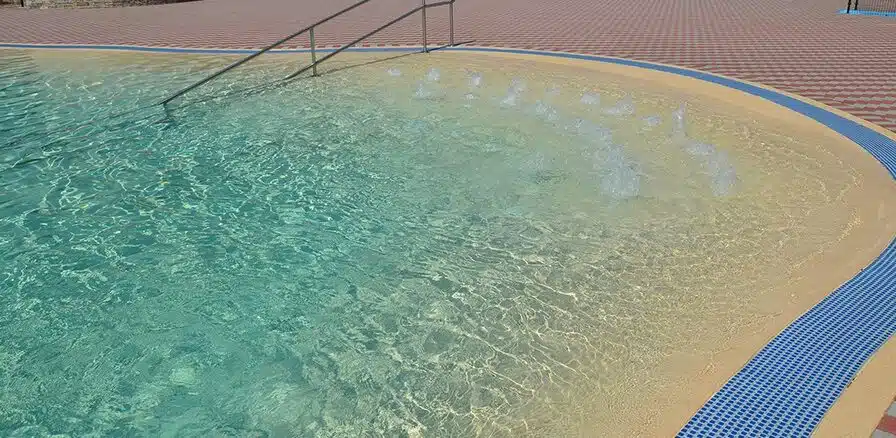 rehabilitacion de piscinas en huelva vuelve a disfrutar del agua