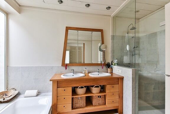 renueva tu hogar en huelva con nuestro servicio de alicatado sobre azulejos